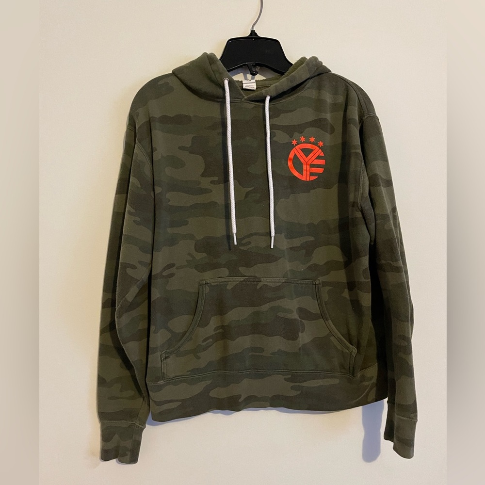 Whiskey Riff sweatshirt Women’s size small